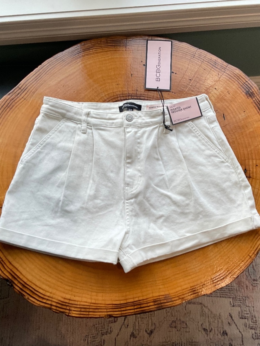 BCBG Pleated Trouser Shorts NWT 13/31